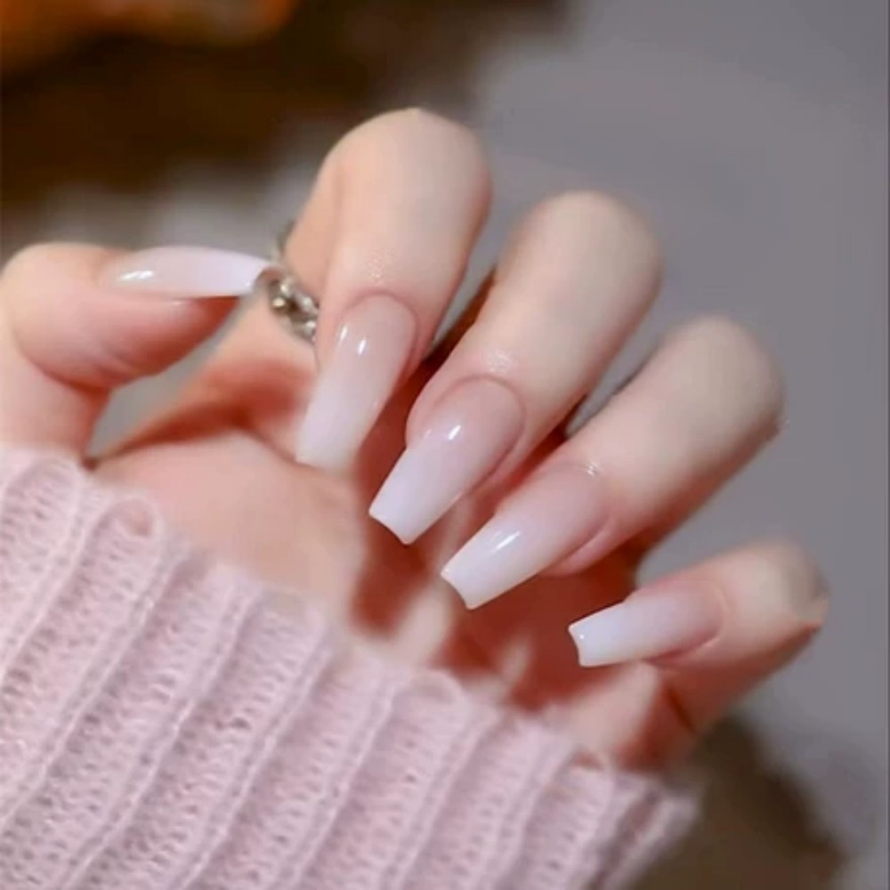 Nail Art Full Color - 24枚入り/箱 ロングコフィン型つけ爪 ローズ柄 グルー付き ヌードピンク ホワイトカラー
